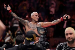 UFC Rio: Charles Do Bronx apaga Gamrot, volta a vencer e faz a festa na galera