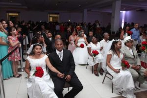 Santos prorroga prazo para entrega de documentos do Casamento Comunitário