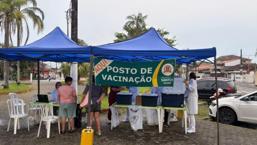 Dia D em Santos aplica mais de 1,6 mil vacinas