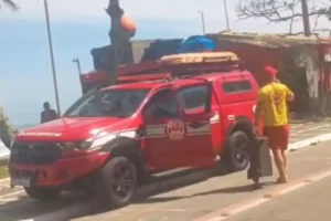 Turista de 67 anos morre afogado em praia de Guarujá