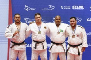 Judoca paralímpico de Santos garante título brasileiro com vitórias “relâmpago”