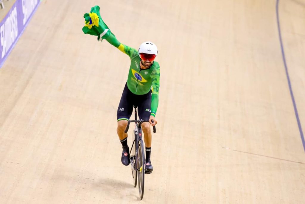 Lauro Chaman é vice-campeão mundial de paraciclismo de pista