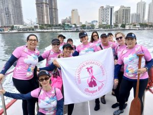 Outubro Rosa: remadoras de Santos participam de movimento nacional de conscientização sobre o câncer de mama