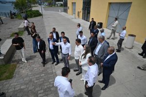 Comissão de deputados visita o Parque Valongo