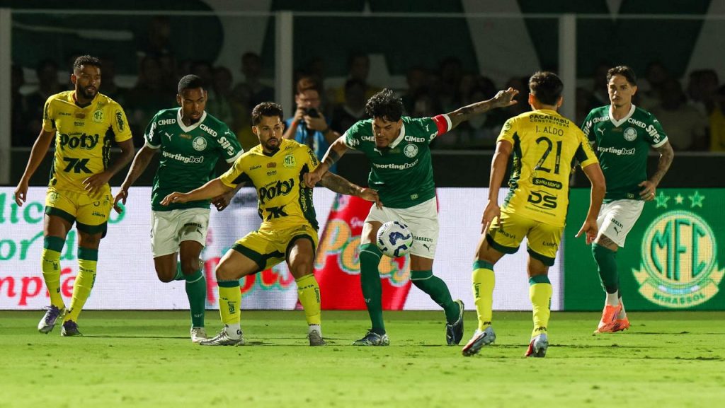 Palmeiras perde para Mirassol ‘invencível’ no Maião e vê Flamengo encostar na liderança