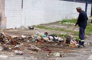 Mutirão recolhe mais de 100 toneladas de resíduos em PG
