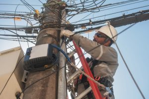 Praia Grande inicia remoção de fios e cabos abandonados em parceria com CPFL