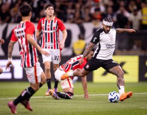 Corinthians se adapta e atropela o São Paulo na Neo Química Arena