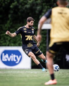 Luan Peres é desfalque para o clássico contra o Palmeiras