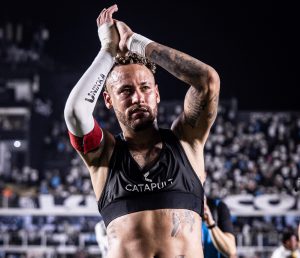 Neymar elogia torcida e tem trabalho destacado por treinador