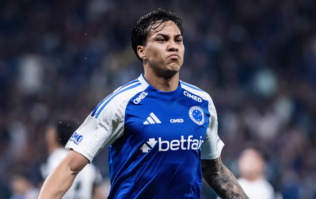 Cruzeiro atropela Corinthians e manda recado antes de reencontro na Copa do Brasil