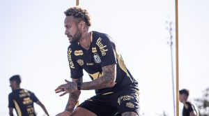 Contrariando os médicos, Neymar deve enfrentar o Sport na Vila Belmiro