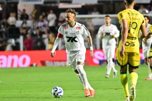 Neymar faz gol, comete pênalti e Peixe empata com o Mirassol