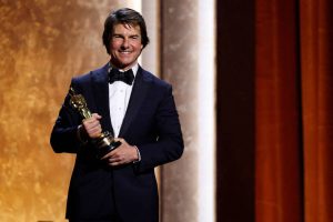 Tom Cruise recebe Oscar especial pelo conjunto da carreira