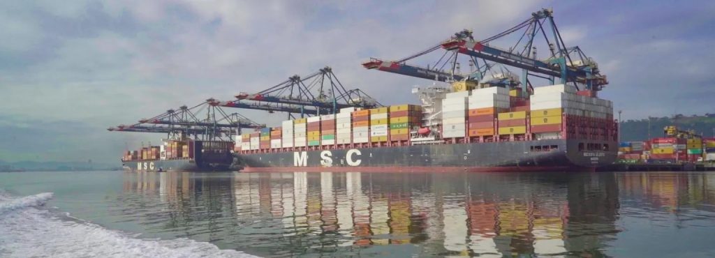 Porto de Santos supera marca histórica em contêineres em outubro