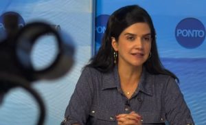 Secretária de Educação quer ampliar contraturno escolar em diálogo com os pais