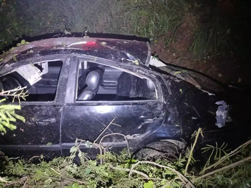 Motorista morre após capotamento na Anchieta
