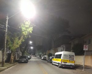 Santos amplia iluminação em LED para nove bairros
