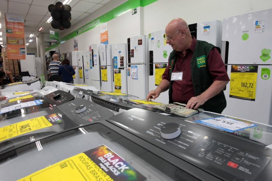 Compras na Black Friday: Procon Santos orienta consumidores