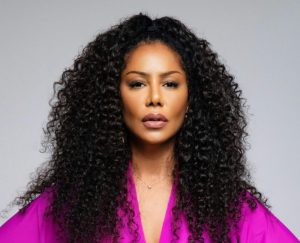 Valéria Valenssa será a Embaixadora do Carnaval de Santos 2025