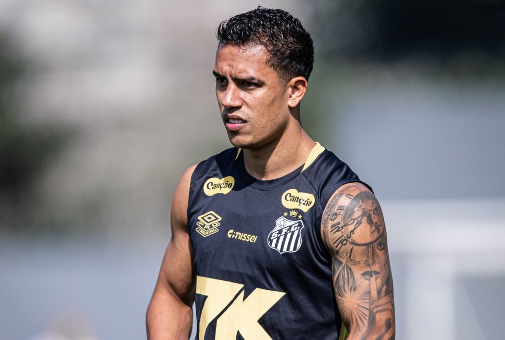 Igor Vinícius afirma que Santos deve encarar a partida contra o Juventude como se fosse uma final