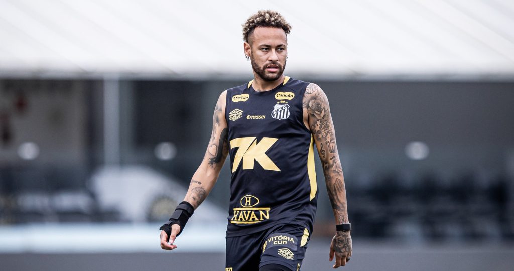 Neymar retorna de Miami e realiza artroscopia no joelho na próxima semana 