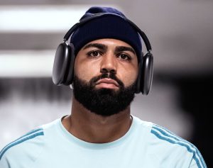 Santos tem interesse em Gabigol, mas encontra dificuldades na negociação com o Cruzeiro