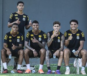 Santos define os 30 nomes para a disputa da Copinha 2026