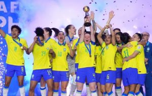 Brasil derrota Portugal na decisão e conquista a 1ª Copa do Mundo feminina de futsal