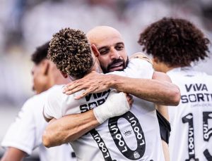 Santos encerra ano melancólico escapando do rebaixamento com vitória triunfante sobre o Cruzeiro