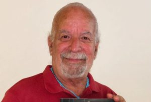 ‘Corte & Sutura’ reúne textos de Gilson de Melo Barros