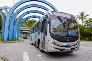 Após troca de empresa, novos ônibus circulam em Mongaguá