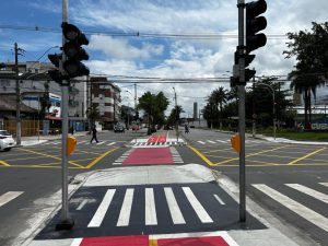 Novo sistema semafórico é instalado na Av. Joaquim Jorge Peralta, no Jardim Casqueiro