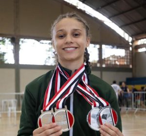 Giovanna Imhof conquista medalhas em três modalidades nos Jogos Abertos do Interior