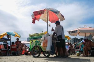 Praia Grande abre inscrições para licenças temporárias de ambulantes