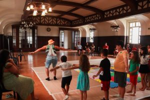Baixada oferece programação diversificada durante as férias