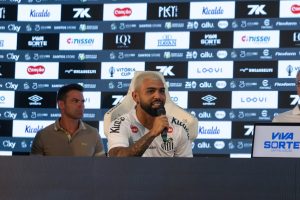 Gabriel não descarta compor seleção, mas reafirma foco em jogar pelo Santos