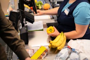 Supermercados paulistas ampliam lojas e demanda por vagas permanece elevada