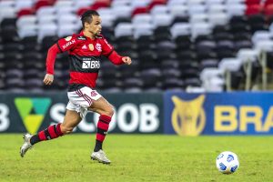 Santos avança por contratação definitiva do atacante Michael, do Flamengo