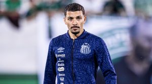 Ex-Santos, volante Alison anuncia aposentadoria aos 32 anos