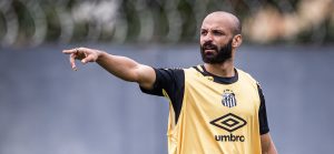 Thaciano nega pedido para não jogar na Vila Belmiro: “O que deixa chateado é quando tem mentiras” 