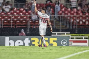 São Paulo ganha vida com Luciano, bate São Bernardo e vence a primeira pelo Paulistão