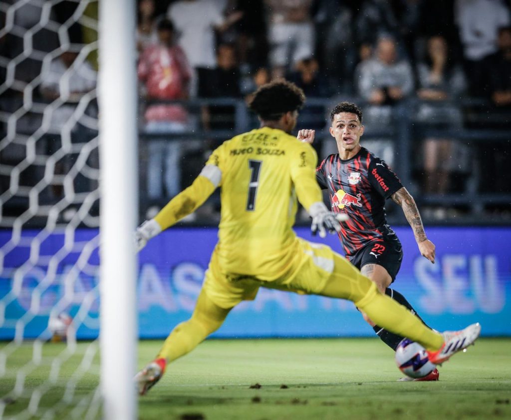 Corinthians sofre com reservas, não melhora com titulares e perde para o Red Bull Bragantino