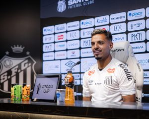 Gabriel Menino quer se tornar jogador do Santos em definitivo e fazer história no clube