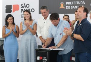 Estado e Prefeitura de Santos assinam convênio para 350 moradias na ZN