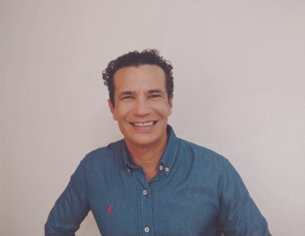 ‘Só Sei Que Foi Assim…’ brinca com os absurdos da vida política