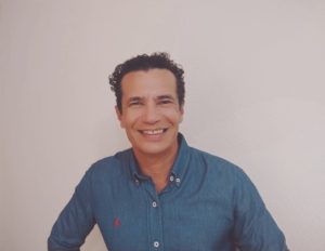 ‘Só Sei Que Foi Assim…’ brinca com os absurdos da vida política