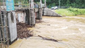 Chuvas afetam abastecimento de água na Baixada Santista