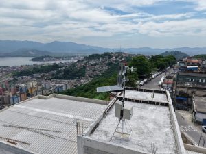 Vila Progresso recebe sirene de alerta para chuvas e deslizamentos