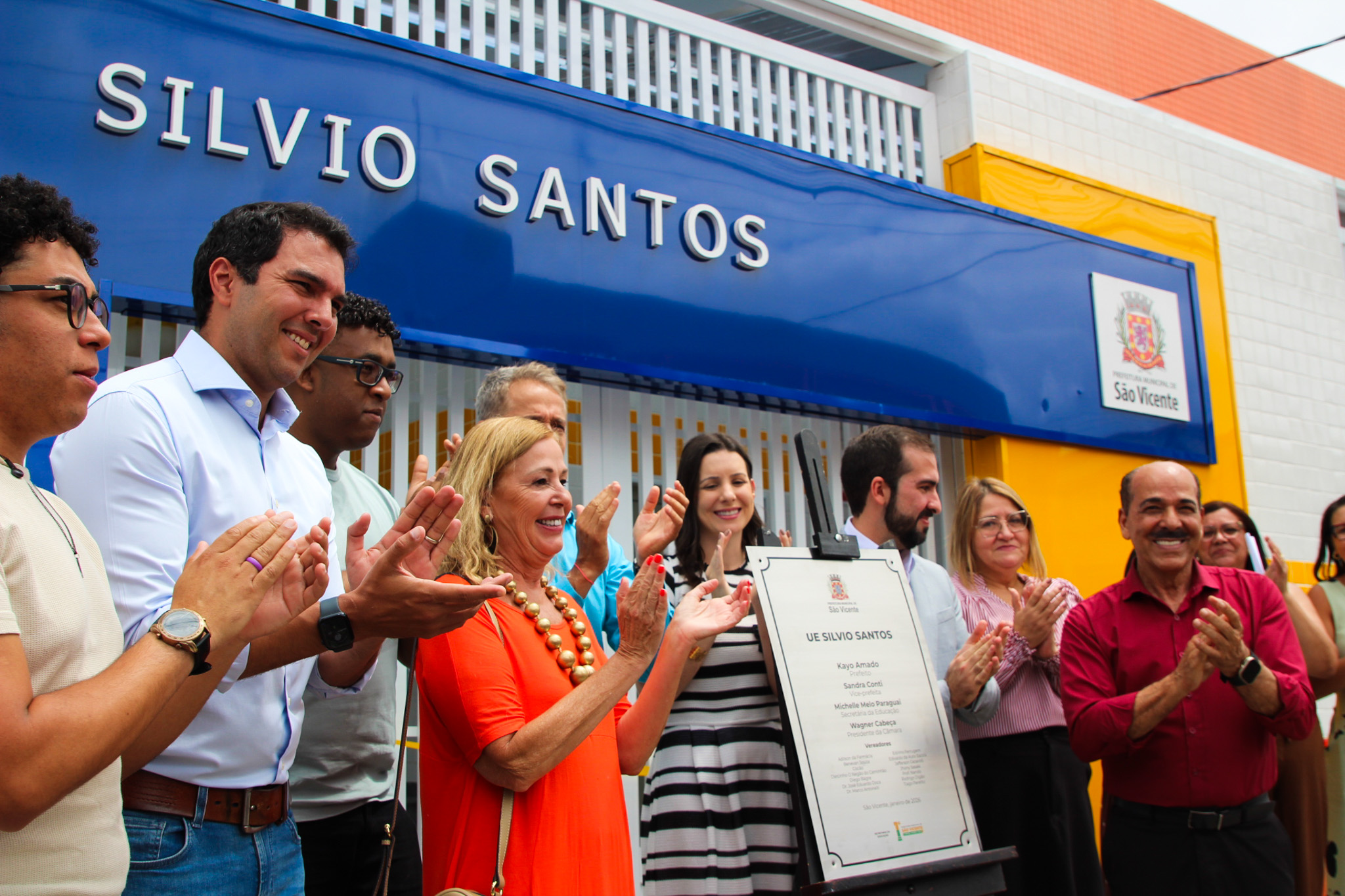 São Vicente inaugura escola em homenagem a Silvio Santos | Jornal da Orla